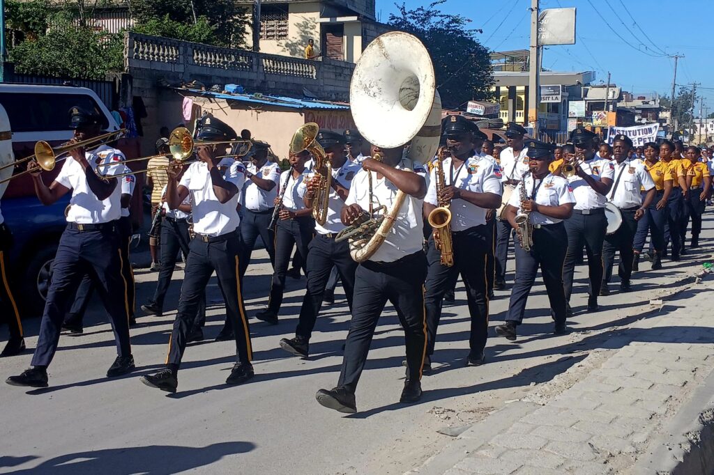 Clôture du programme « Bonjou elèv, Bonjou lekòl » : l’EDUPOL renforce son lien avec les élèves